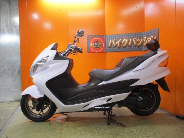 反対側もこの通り状態グッド！駆動系の樹脂の日焼けもなく機関もとっても良好ですよ！他店追従不可能価格！